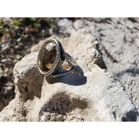 Premier Designs Ring - Picture 2 of 2